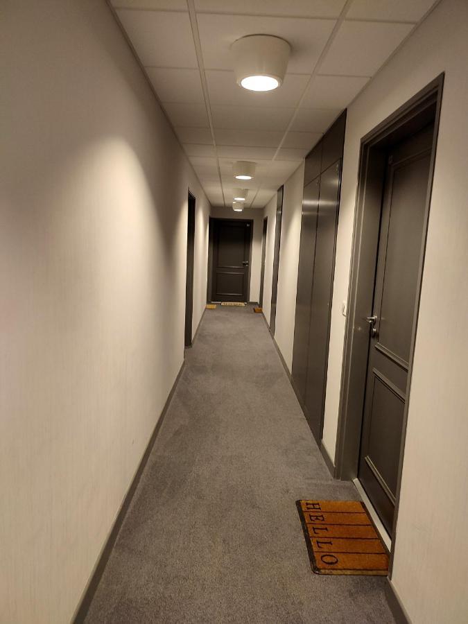 לה מאנש T2 En Centre Ville Avec Place De Parking Privative מראה חיצוני תמונה