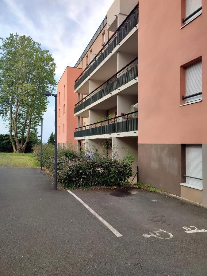 לה מאנש T2 En Centre Ville Avec Place De Parking Privative מראה חיצוני תמונה